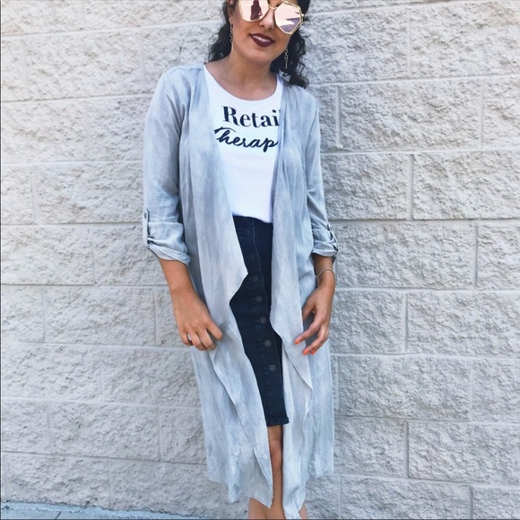 ⭐️⭐️Retail Therapist Tee⭐️⭐️ - Picture 5 of 5